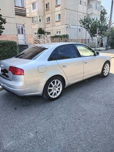 De vânzare Audi A4 B7 din 2006 motor de 1,6 benzina mașina funcționează perfect acte la zi fiscal