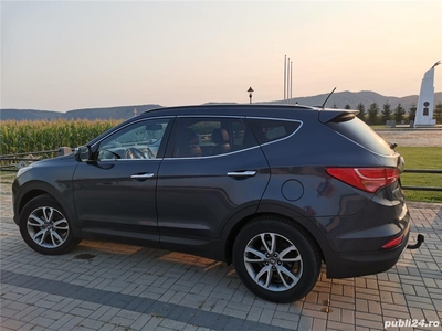 Hyundai Grand Santa Fe