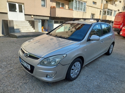 Hyundai i3 benzina