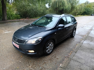 kia ceed 2010 1.6 crdi 115cai