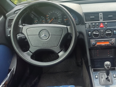 Mercedes Benz C180