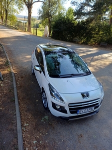 Peugeot 3008 Hybrid 4 4