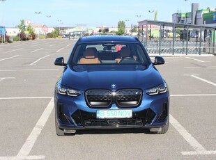 BMW iX3 Standard