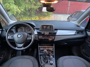 BMW Seria 2 218d xDrive Advantage