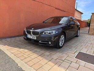 BMW Seria 5 520d AT