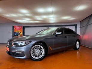 BMW Seria 5 520d Aut. Sport Line