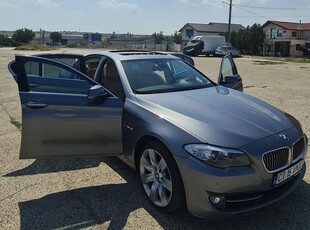 BMW Seria 5 520i Touring Aut. Luxury Line