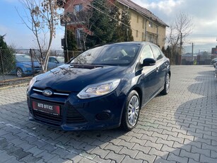 Ford Focus 1.6 Ti-VCT Powershift Trend