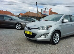 Hyundai i20 1.2 Fifa World Cup Edition