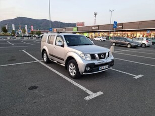 Nissan Pathfinder 2.5 dCi SE