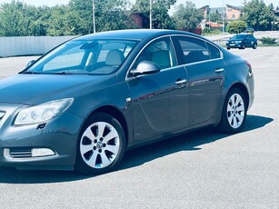 Opel Insignia 2.0 CDTI Automatik Design Edition