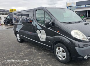 Opel Vivaro 2.5 CDTI L1H1