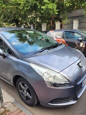 Peugeot 5008 1.6 HDI Confort Pack