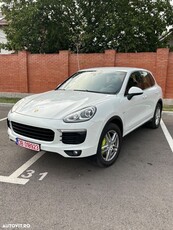 Porsche Cayenne S Hybrid Tiptronic S