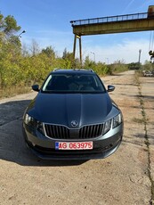 Skoda Octavia Combi Diesel 1.6 TDI DSG Style