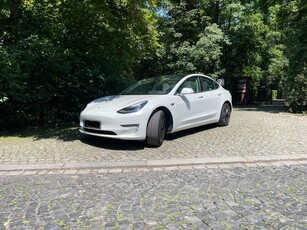 Tesla Model 3 Langstreckenbatterie Allradantrieb Dual Motor