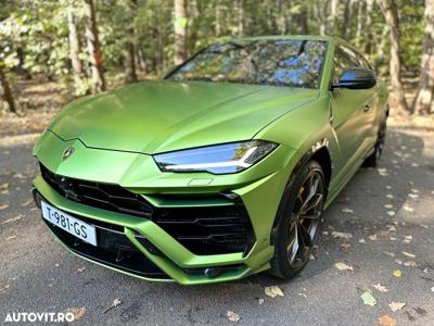 Lamborghini URUS Standard