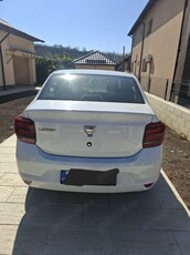 Autoturism Dacia Logan 2018,alb ,999 capacitatea cilindrica 170000,km.reali unic proprietar..