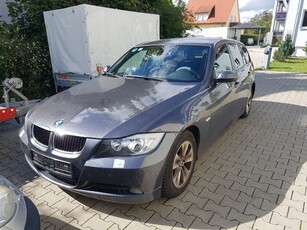 Vând sau schimb cu tractor BMW Seria 3 1 8 D