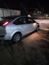 ford focus1.6 benzina