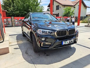 Vând BMW X6 xDrive30D