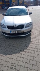 Vând skoda Octavia 3