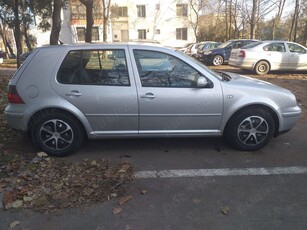 Golf 4 1.6 benzina 2003