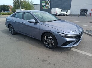 Hyundai Elantra exclusiv-Navi 8000km