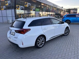 Toyota Auris hibrid+ gpl 2013