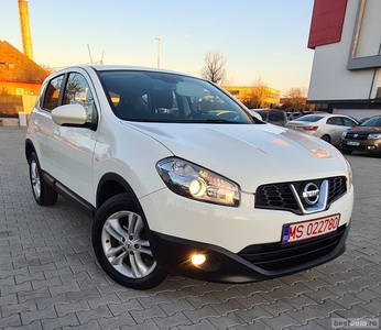 Nissan Qashqai 1.5dCi, 141.000km, Garantie, Rate Cash, clima 2 zone, senzori lumina ploaie parcare