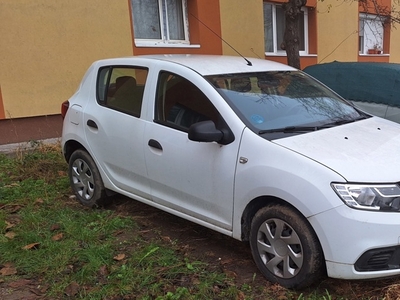 Vand Dacia Sandero Stepway, an 2019, 8400 km