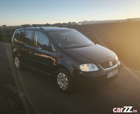 Volkswagen Touran 2004 albastru 2000cm3 2.0 tdi 136HP