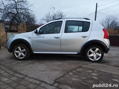 Dacia Sandero Stepway, 1.6 MPI, benzina, euro 5, clima, an 30.11 2011