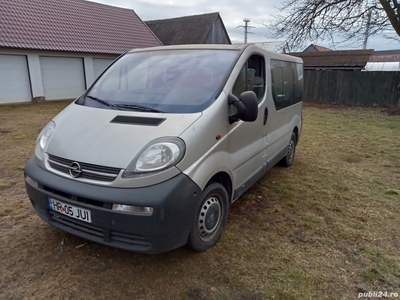 Opel Vivaro 8+1