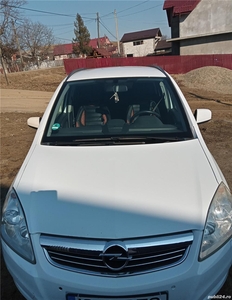 Opel Zafira la schimb cu o mașină 4 4