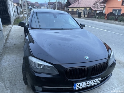 Vând BMW seria 730 d 245 cai