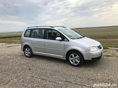 Vând Schimb Volkswagen Touran 1.6 FSI