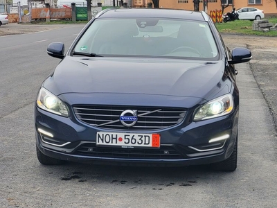 Volvo V60 Plug In Hybrid Summum AWD diesel