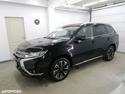 Mitsubishi Outlander 2.0 4WD Plug-In Hybrid Top