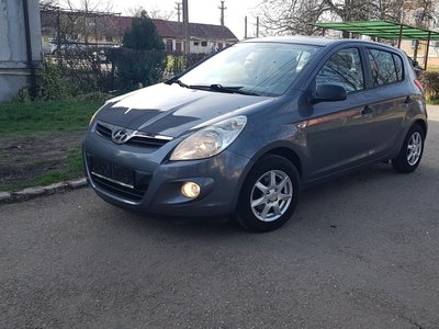 Vand Hyundai I20, benzina, model 2012, euro 5