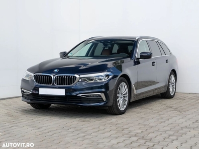 BMW Seria 5 520d xDrive AT