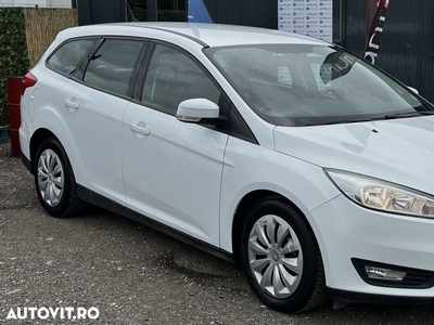 Ford Focus 1.6 Ti-VCT Powershift Trend