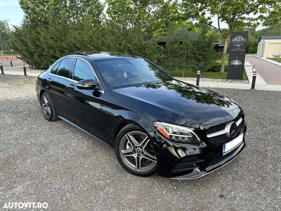 Mercedes-Benz C 300 4Matic T 9G-TRONIC AMG Line