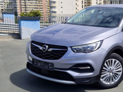 Opel Grandland X . An 2018 . Motor 1.2 Benzina . Euro 6 . 152.000 Km