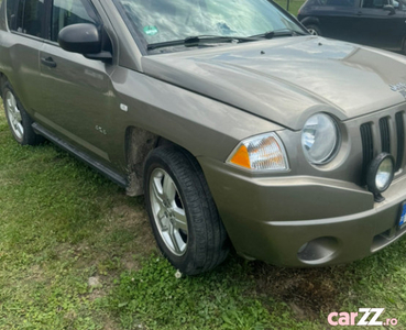 Jeep compass 4*4vind sau schimb