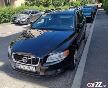 Liciteaza-Volvo V70 2012