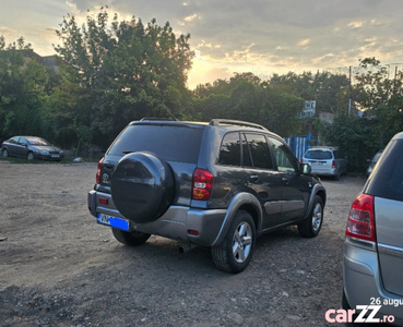 Toyota Rav-4 din 2005