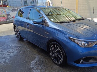 Vand Toyota Auris 1.8 Hybrid, 2018 - parbriz crapat