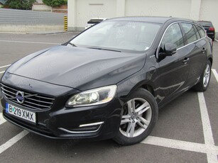 Volvo V60 plugin hybrid 2014 AWD 2.4 negru