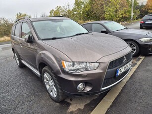 Mitsubishi Outlander 2.2 DI-D 4WD Intense+ A05